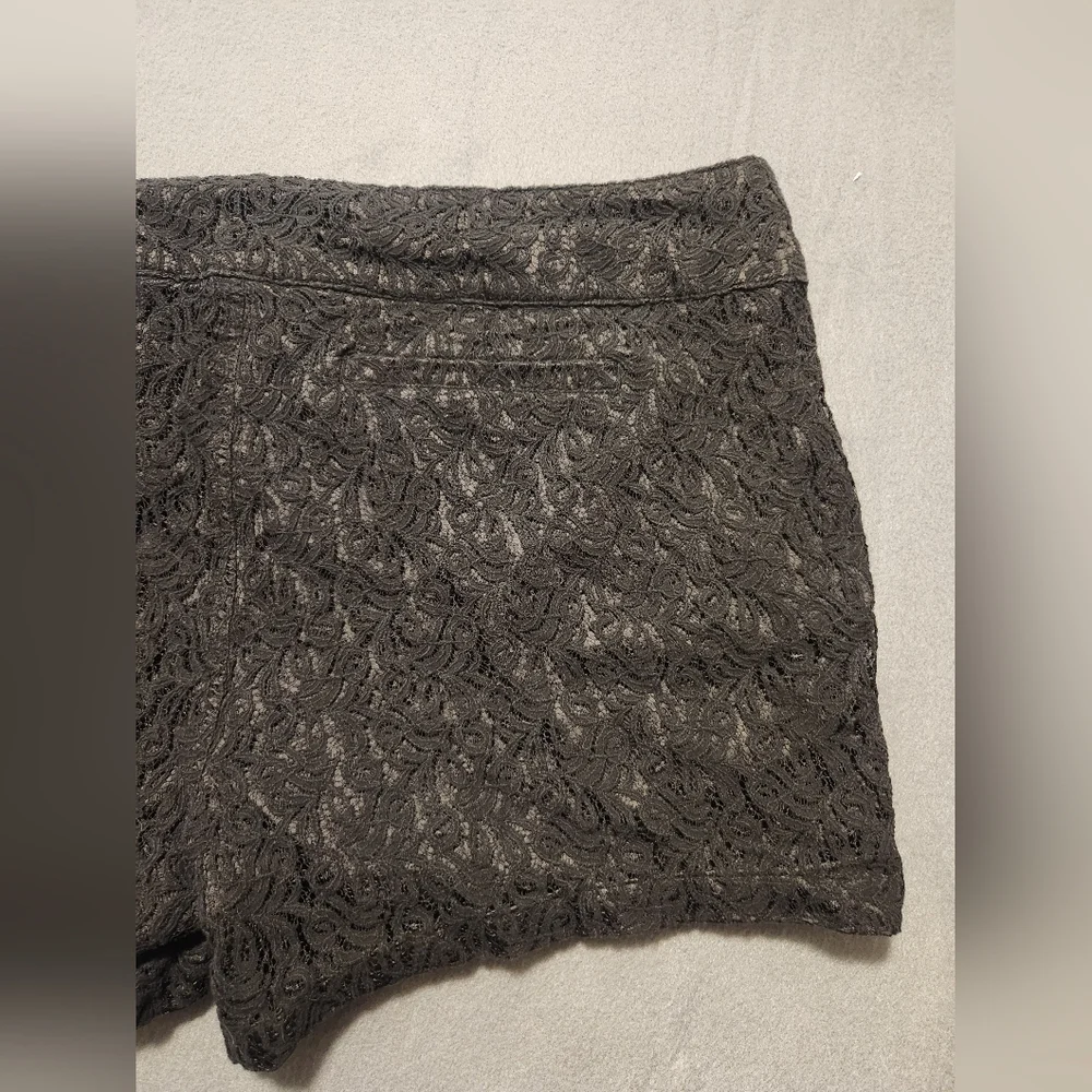 One 5 One Size 20W Black Lace Shorts